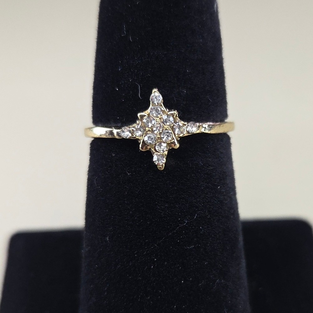 Gold Tone Starburst North Star Crystal Pavé Dainty Stacking Ring Size 7